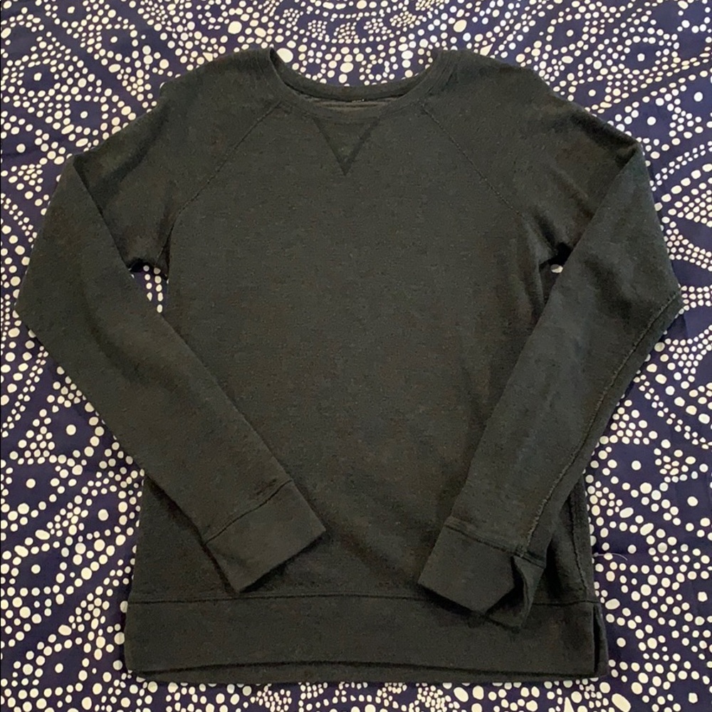 Lululemon Reversible Long Sleeve Crewneck shirt